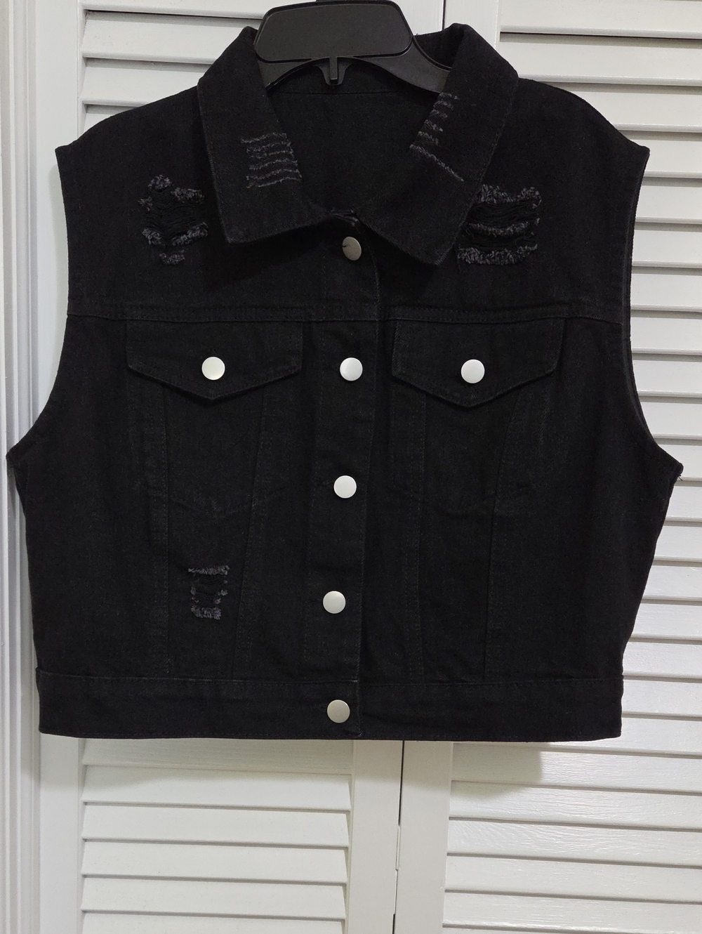 SHEIN Black Distressed Sleeveless Denim Vest